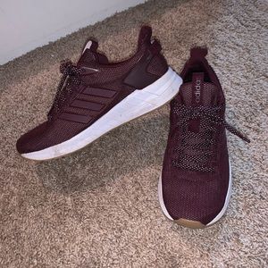 Adidas Questar Ride dark purple